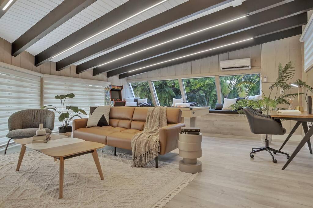 Stunning 2 Story Villa With Pool Fort Lauderdale Extérieur photo