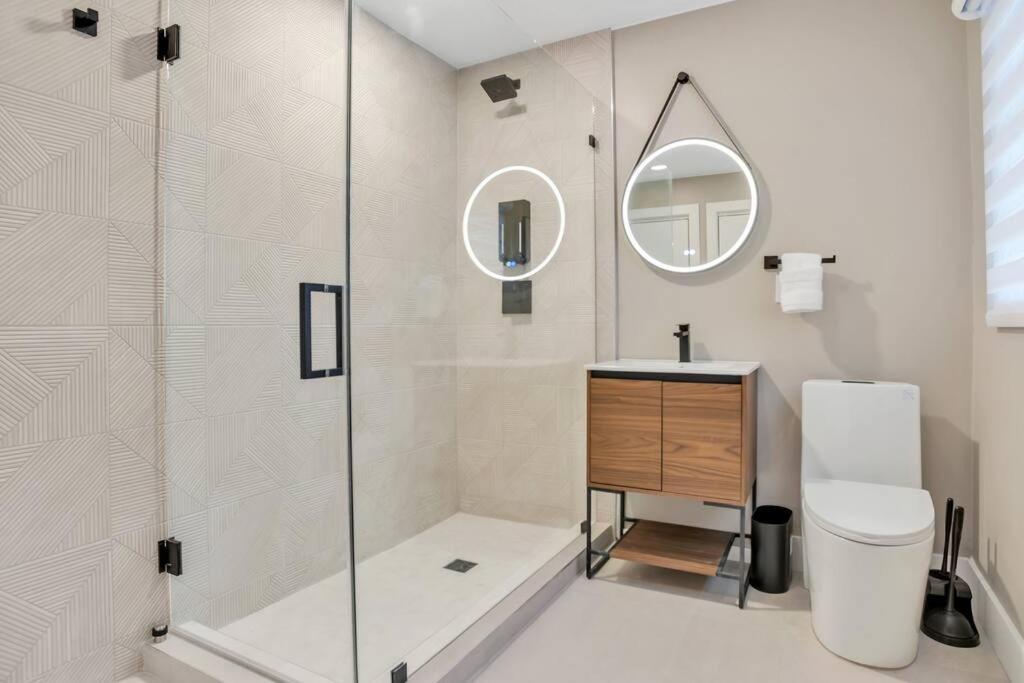 Stunning 2 Story Villa With Pool Fort Lauderdale Extérieur photo